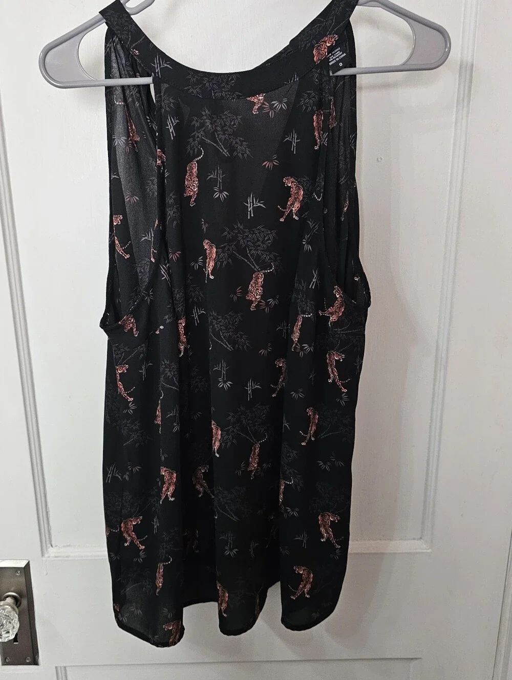 Torrid Sleeveless Tiger Blouse With Tie Back, Sz 0, Like New!